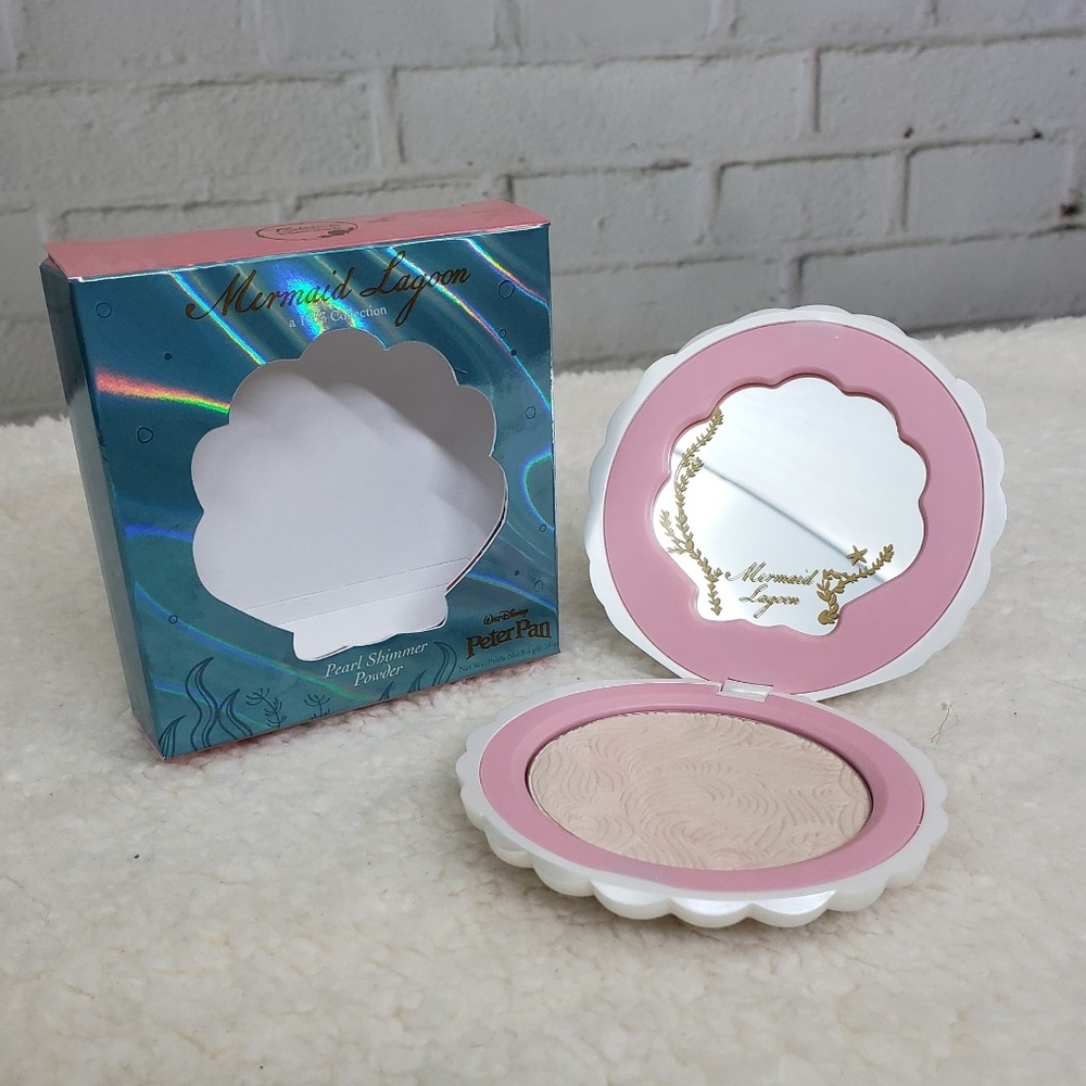 🆕️🧜‍♀️🐚BNIB Besame Mermaid Shimmer Powder